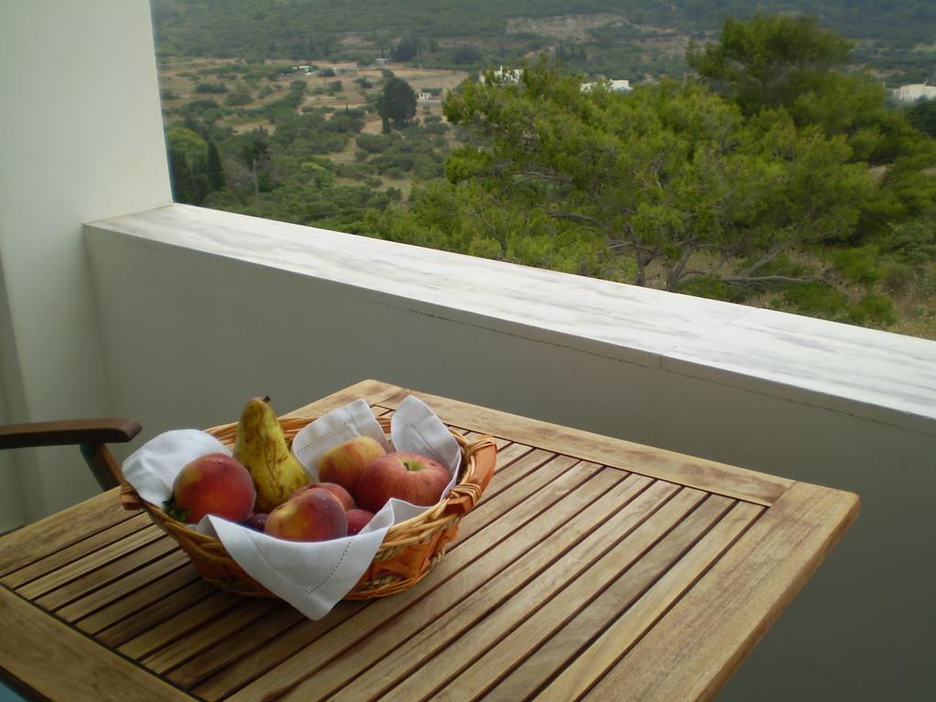 Athena Hotel Milopotamos  Exterior photo