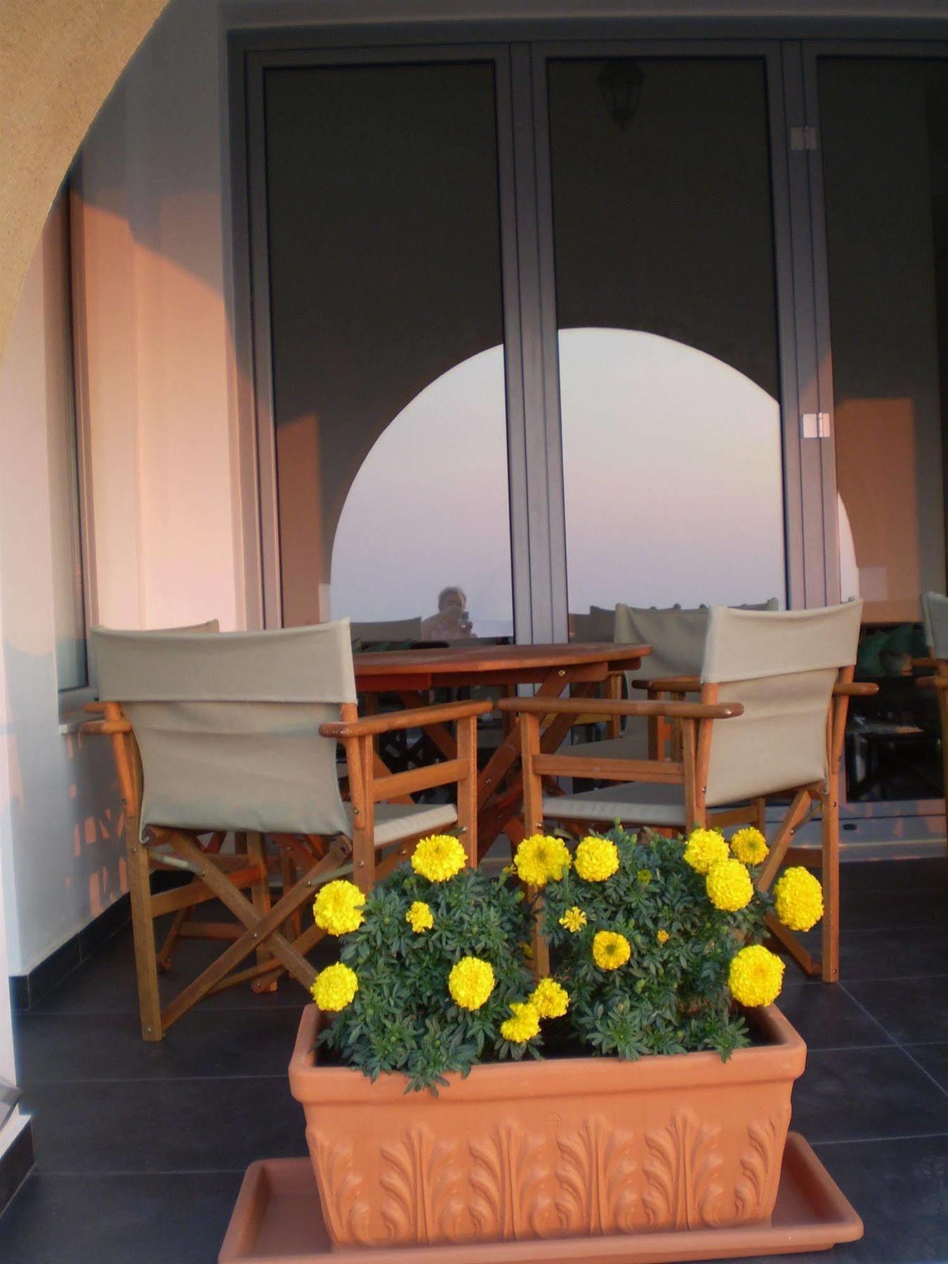 Athena Hotel Milopotamos  Exterior photo